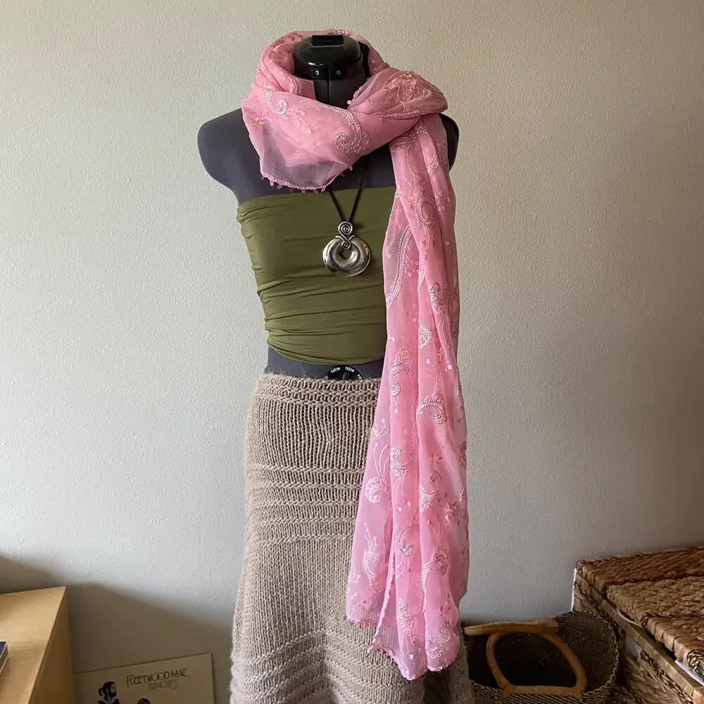 Y2K vintage 2000s pink embroidered beaded scarf shawl wrap floral - Picture 5 of 7